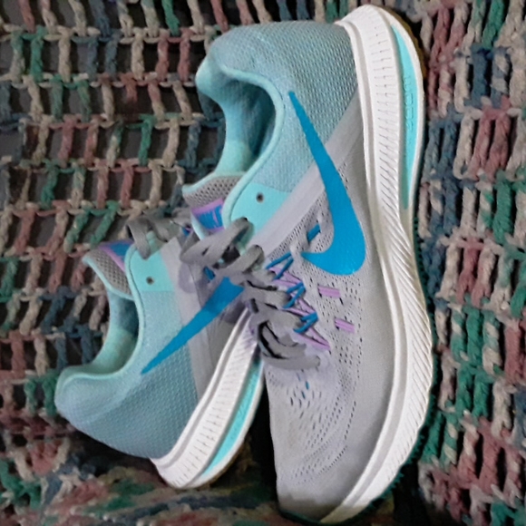 Nike Shoes - COPY - COPY - Nike Zoom women's shoes. Size 6.